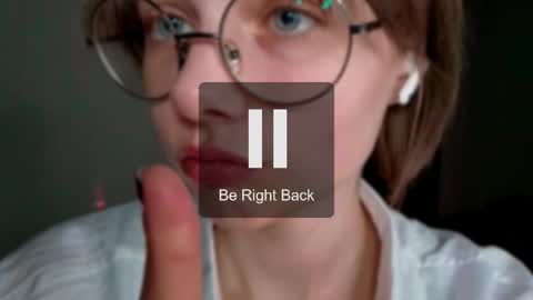 Luna online show from May 2026 06:49:01 PM