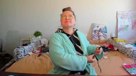 Anna - not anna - right Anna  online show from February 2026 01:04:02 PM