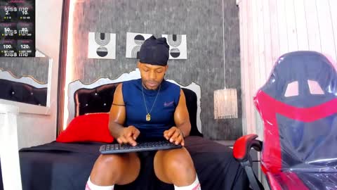 Snapshot of ricobrown777 chatting on January 2025 03:29:01 AM RicoBrowm online show from January 2025 03:29:01 AM