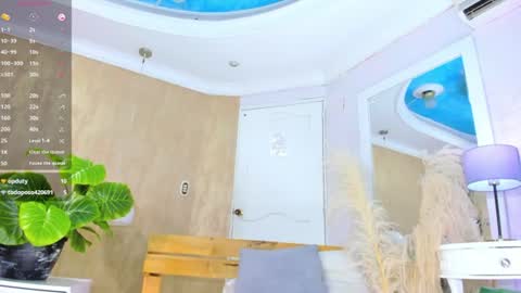 RicoBrowm online show from June 2026 10:15:01 AM