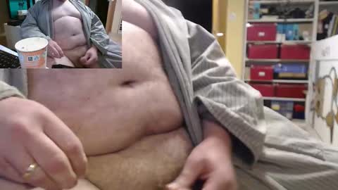 Snapshot of riemen78 chatting on October 2025 10:45:02 PM riemen78 online show from October 2025 10:45:02 PM