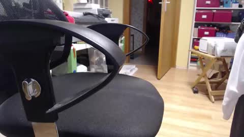 Snapshot of riemen78 chatting on December 2025 01:02:02 AM riemen78 online show from December 2025 01:02:02 AM