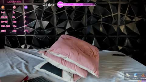 Snapshot of rihannagil chatting on January 2025 09:30:02 PM rihanna online show from January 2025 09:30:02 PM