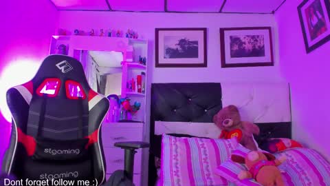 Snapshot of riley_black chatting on March 2025 01:16:01 AM Bela online show from March 2025 01:16:01 AM