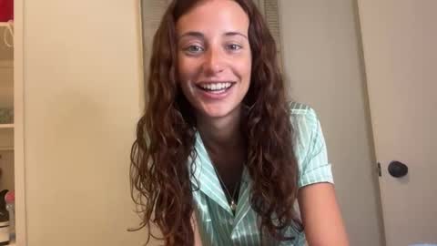 Snapshot of rileysmitheree chatting on October 2025 05:15:02 PM Riley online show from October 2025 05:15:02 PM