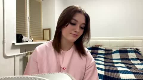 Rima 18yo online show from December 2025 05:18:02 PM