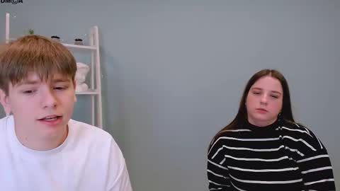 Rina online show from November 2025 12:05:02 PM