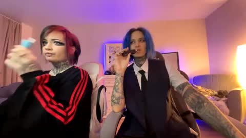   DianaBrite            fansl y online show from December 2024 01:10:02 PM