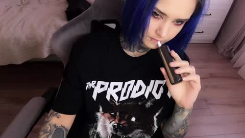   DianaBrite            fansl y online show from February 2025 01:22:01 PM