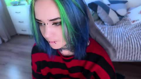   DianaBrite            fansl y online show from September 2025 01:15:01 PM