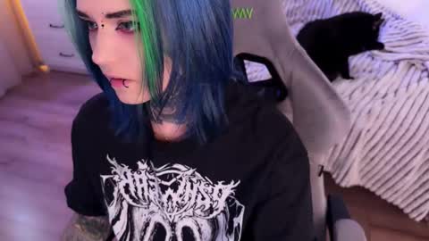   DianaBrite            fansl y online show from October 2025 01:11:01 PM