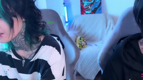   DianaBrite            fansl y online show from May 2026 01:37:02 PM