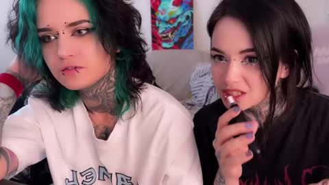   DianaBrite            fansl y online show from May 2026 01:38:01 PM