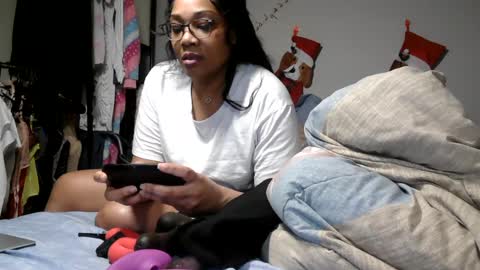 Snapshot of riversaint chatting on February 2025 10:19:01 PM River Saint online show from February 2025 10:19:01 PM