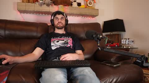 Ryan aka KeylimeRy online show from December 2024 12:49:01 PM