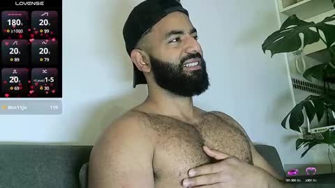 Snapshot of roa32sebas chatting on December 2024 06:17:01 PM SebasRoa online show from December 2024 06:17:01 PM