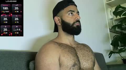 Snapshot of roa32sebas chatting on December 2024 06:48:01 PM SebasRoa online show from December 2024 06:48:01 PM