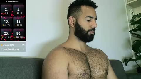 Snapshot of roa32sebas chatting on December 2024 06:05:01 PM SebasRoa online show from December 2024 06:05:01 PM