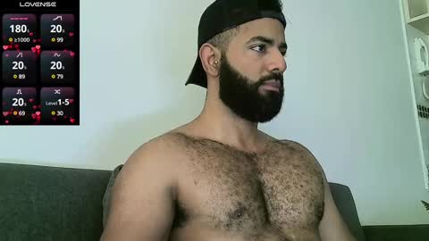 Snapshot of roa32sebas chatting on January 2025 02:13:01 PM SebasRoa online show from January 2025 02:13:01 PM