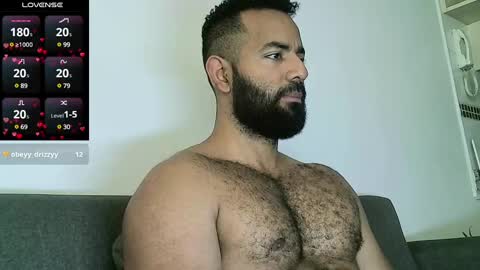 Snapshot of roa32sebas chatting on January 2025 03:34:02 PM SebasRoa online show from January 2025 03:34:02 PM