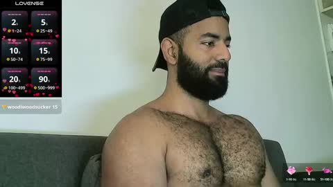 Snapshot of roa32sebas chatting on January 2025 03:33:01 PM SebasRoa online show from January 2025 03:33:01 PM