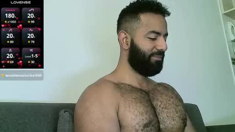 Snapshot of roa32sebas chatting on February 2025 02:42:01 PM SebasRoa online show from February 2025 02:42:01 PM