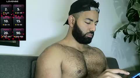 Snapshot of roa32sebas chatting on September 2025 03:27:02 PM SebasRoa online show from September 2025 03:27:02 PM