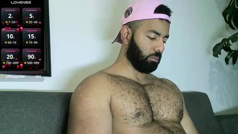 Snapshot of roa32sebas chatting on October 2025 05:02:02 PM SebasRoa online show from October 2025 05:02:02 PM