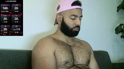 Snapshot of roa32sebas chatting on November 2025 03:11:01 PM SebasRoa online show from November 2025 03:11:01 PM