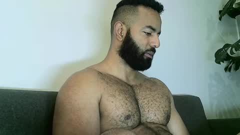 Snapshot of roa32sebas chatting on November 2025 06:51:01 PM SebasRoa online show from November 2025 06:51:01 PM