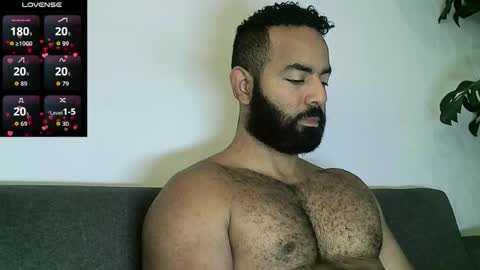 Snapshot of roa32sebas chatting on November 2025 02:41:02 PM SebasRoa online show from November 2025 02:41:02 PM