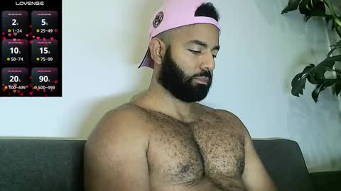 Snapshot of roa32sebas chatting on December 2025 04:16:01 PM SebasRoa online show from December 2025 04:16:01 PM