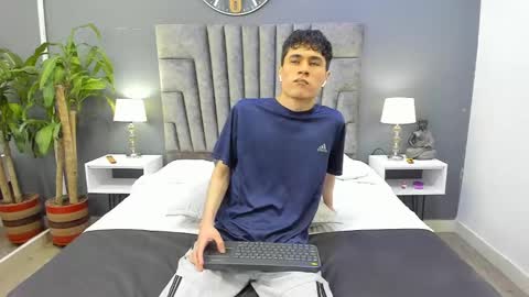 Roan Birkin online show from February 2025 07:14:02 PM