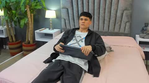 Roan Birkin online show from February 2025 01:34:01 AM