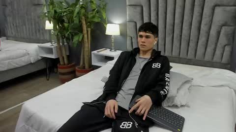 Roan Birkin online show from February 2025 07:38:02 PM