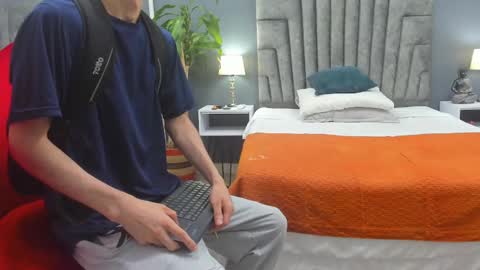 Roan Birkin online show from February 2025 02:50:02 AM