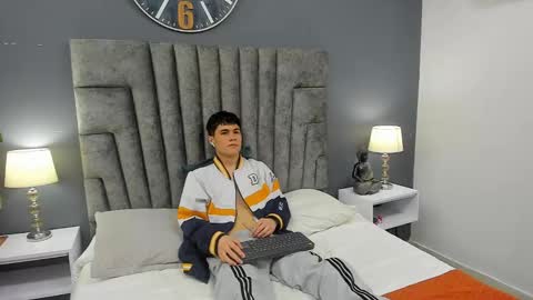 Roan Birkin online show from February 2025 07:41:01 PM