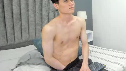 Roan Birkin online show from March 2025 01:45:01 AM