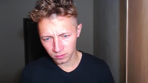 RoastingCorn online show from December 2025 07:39:01 AM