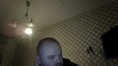 rob18997 online show from December 2025 07:33:02 PM