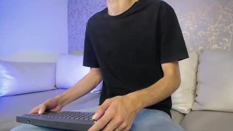 Snapshot of robbinblaze chatting on September 2025 08:54:01 PM Robbin online show from September 2025 08:54:01 PM