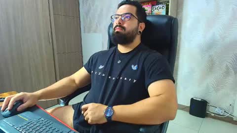 Robby online show from November 2025 06:12:01 PM