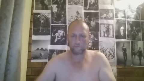 robert69huge online show from February 2026 02:36:01 PM