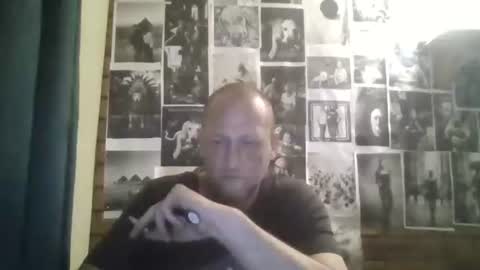 robert69huge online show from February 2026 10:05:01 AM