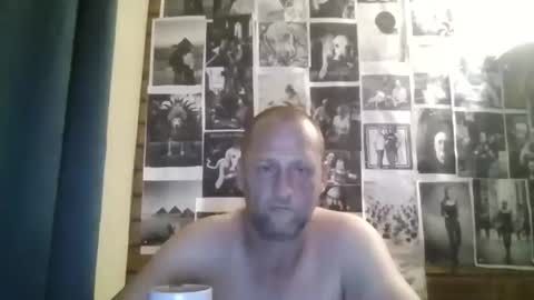 robert69huge online show from February 2026 10:14:01 AM