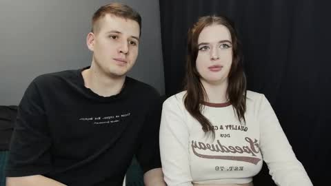 Lisa and Robert  i am online all days 900 am GMT3   online show from February 2025 03:53:01 PM