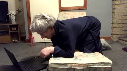 Robert online show from February 2025 03:22:01 AM