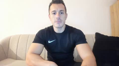 Snapshot of roberto4ever chatting on December 2024 06:47:01 AM roberto4ever online show from December 2024 06:47:01 AM