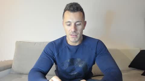 Snapshot of roberto4ever chatting on January 2025 05:13:02 PM roberto4ever online show from January 2025 05:13:02 PM