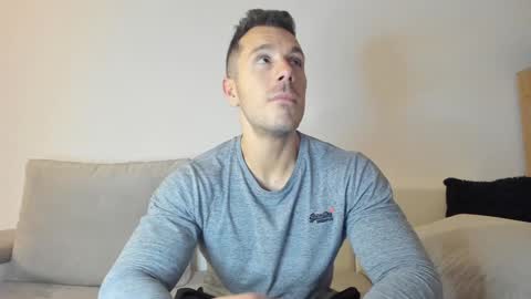 Snapshot of roberto4ever chatting on January 2025 02:53:01 PM roberto4ever online show from January 2025 02:53:01 PM